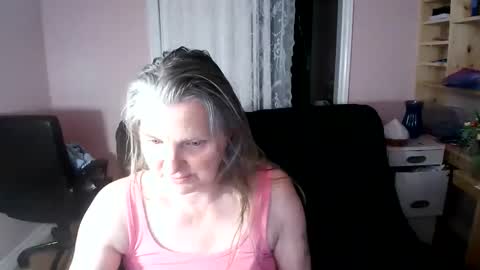 Snapshot of chealsiek chatting on June 2026 12:32:02 AM chealsiek online show from June 2026 12:32:02 AM