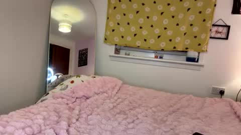 cheekykatx online show from November 2025 06:17:01 PM