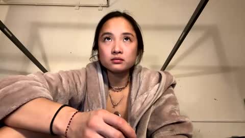 Snapshot of chellybear101 chatting on December 2024 11:57:01 PM chellybear101 online show from December 2024 11:57:01 PM