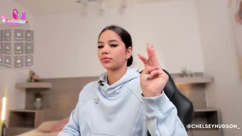 chelsey_hudson online show from November 2025 11:43:02 AM