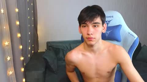 Snapshot of chem1ko chatting on February 2025 07:48:01 AM LUCASRYANPVT IS OPEN online show from February 2025 07:48:01 AM