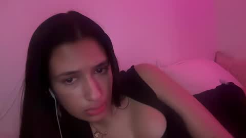 Snapshot of cherliecarmen chatting on December 2024 08:57:02 PM cherliecarmen online show from December 2024 08:57:02 PM