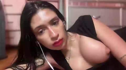 Snapshot of cherliecarmen chatting on January 2025 03:49:01 PM cherliecarmen online show from January 2025 03:49:01 PM