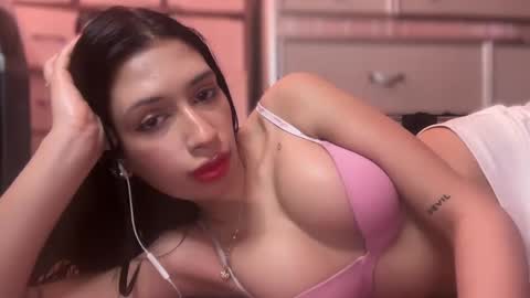 Snapshot of cherliecarmen chatting on February 2025 07:16:02 PM cherliecarmen online show from February 2025 07:16:02 PM