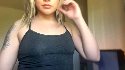 cherrieamaretto online show from January 2026 10:36:01 PM