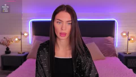 Cherry  Kiss online show from October 2025 06:37:01 PM