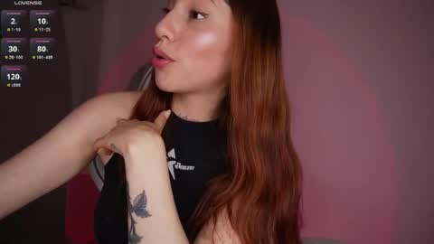 Holly online show from November 2025 01:06:01 AM