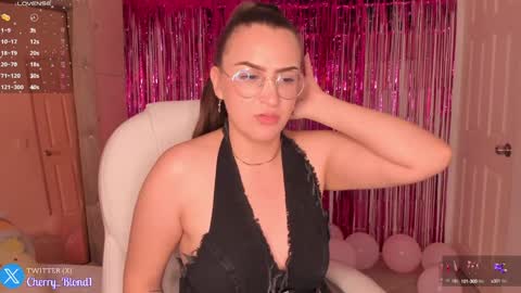 Snapshot of cherry_blond_ chatting on February 2025 08:02:02 AM Cherry online show from February 2025 08:02:02 AM