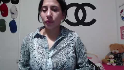 Snapshot of cherry_hc chatting on February 2025 01:56:01 AM Nezumy Rey online show from February 2025 01:56:01 AM