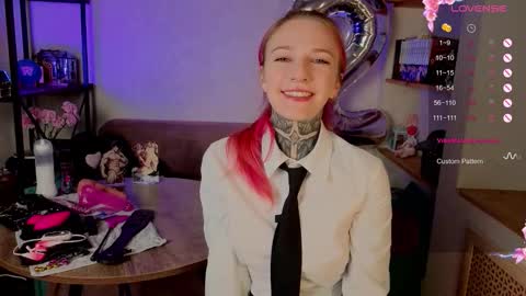 Roxy online show from October 2025 09:15:01 PM