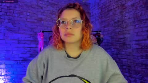 Snapshot of cherry_xoxx chatting on September 2025 11:21:01 AM online show from September 2025 11:21:01 AM