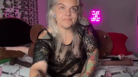 Snapshot of cherryb0mbb0mb chatting on August 2026 04:36:02 AM CherryBombBomb online show from August 2026 04:36:02 AM