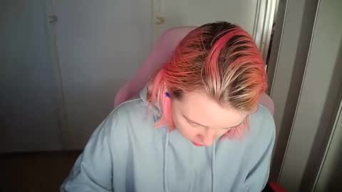 cherrybaby_0 online show from May 2026 10:21:01 AM