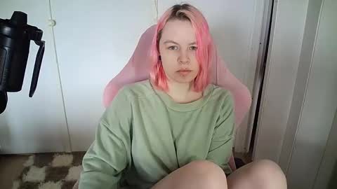 cherrybaby_0 online show from May 2026 07:37:02 AM