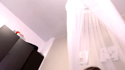 Anna online show from February 2025 05:11:02 PM