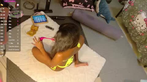 Snapshot of cherrycreme chatting on September 2025 02:14:01 AM Cherry online show from September 2025 02:14:01 AM