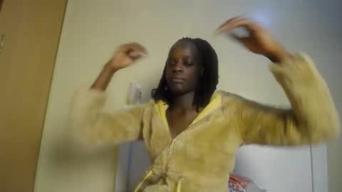 cherrycuddle2 online show from December 2025 07:09:01 PM