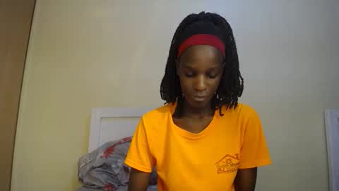 cherrycuddle2 online show from December 2025 06:04:01 PM