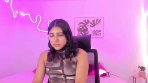 C H E R R Y online show from October 2025 12:55:01 PM