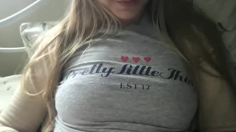 cherryflavorxx online show from March 2026 04:22:02 PM