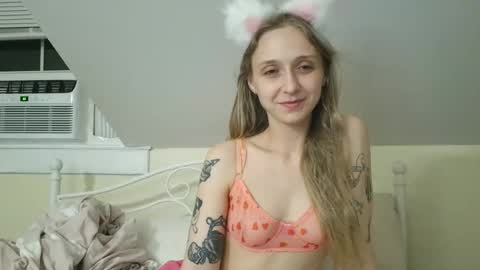 Snapshot of cherryflavorxx chatting on May 2026 01:14:02 AM cherryflavorxx online show from May 2026 01:14:02 AM
