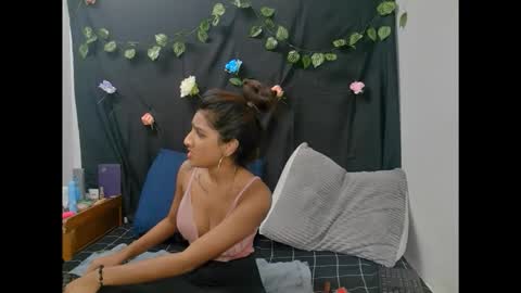 leah online show from September 2025 05:46:01 PM
