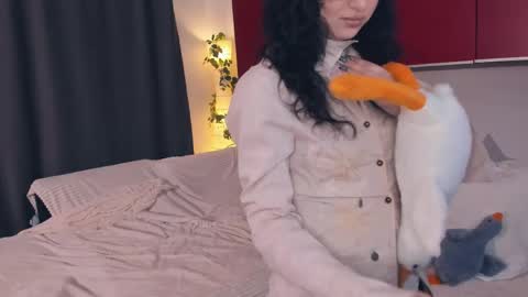 Isabel online show from April 2026 07:18:02 PM