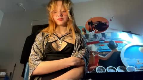Nika online show from May 2026 04:48:02 PM