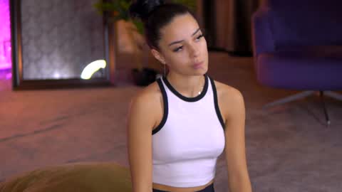 Selena online show from December 2024 10:49:02 PM