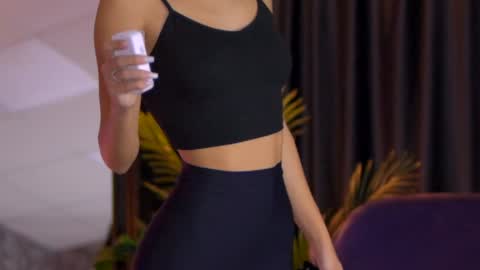 Selena online show from December 2024 07:43:01 PM