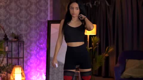 Selena online show from February 2025 08:03:02 PM