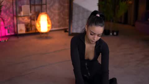 Selena online show from March 2025 09:37:02 PM