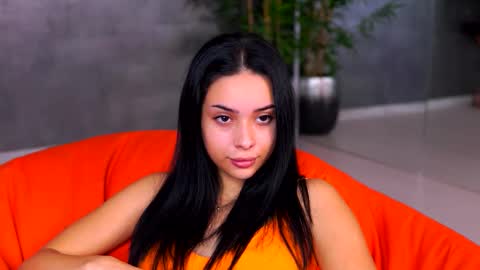 Selena online show from November 2025 07:58:01 PM