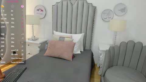 Valery  online show from September 2025 11:21:02 AM