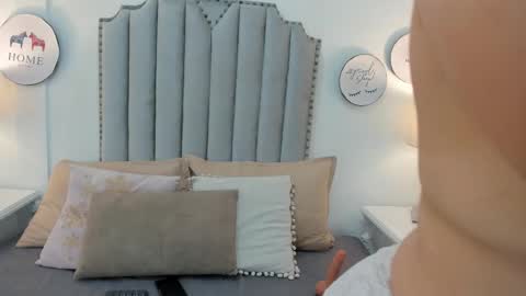 Valery  online show from November 2025 11:32:01 AM