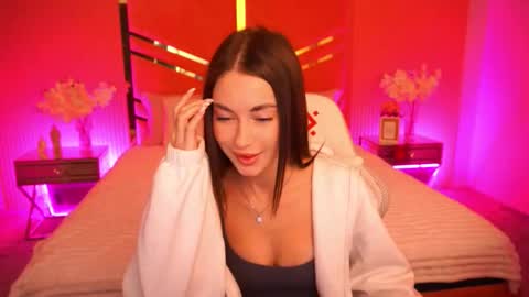 cherryylulu online show from October 2025 07:06:01 AM