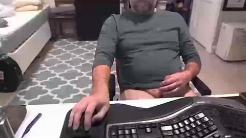 chesbayboy online show from October 2025 03:13:01 PM