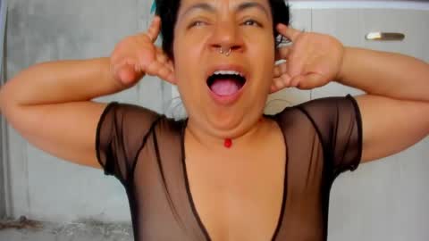 Chiara fustox online show from April 2026 06:10:01 PM