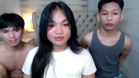 Snapshot of chick_renz chatting on June 2026 05:45:01 AM chick_renz online show from June 2026 05:45:01 AM