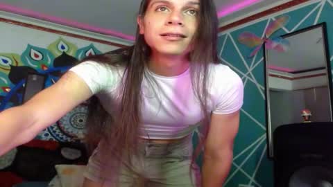 Snapshot of chico_explosivo chatting on May 2026 02:49:02 AM chico_explosivo online show from May 2026 02:49:02 AM