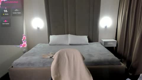 Cameron online show from November 2025 01:37:01 AM