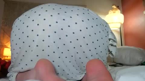 yoursensualparadise online show from April 2026 11:49:02 PM