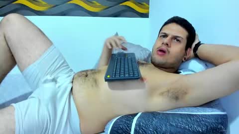 Chilly Willyx online show from April 2026 01:01:02 PM