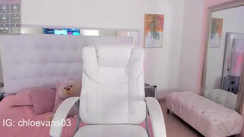 Chloe online show from September 2025 11:53:02 AM