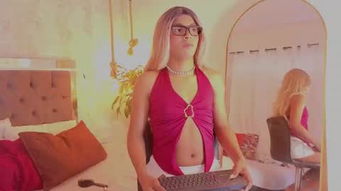 Chloe online show from June 2026 07:26:01 PM