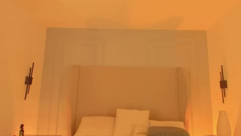 Chloe online show from April 2026 12:09:02 PM