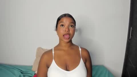 chloe online show from September 2025 11:05:02 PM