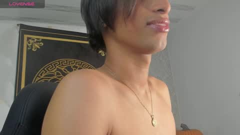chloe_femboy_ online show from October 2025 04:09:01 AM