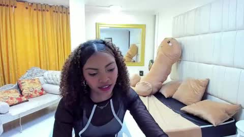Snapshot of chloe_foster__ chatting on October 2025 08:42:01 PM Chole online show from October 2025 08:42:01 PM