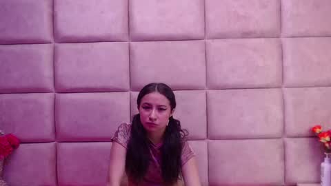 Chloe online show from November 2025 01:13:01 PM